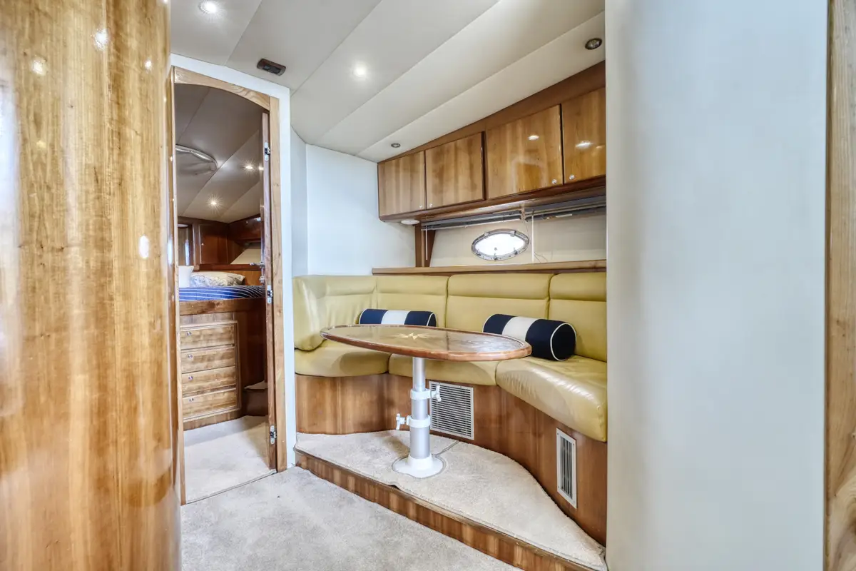 Giorgi 52ft internal salon