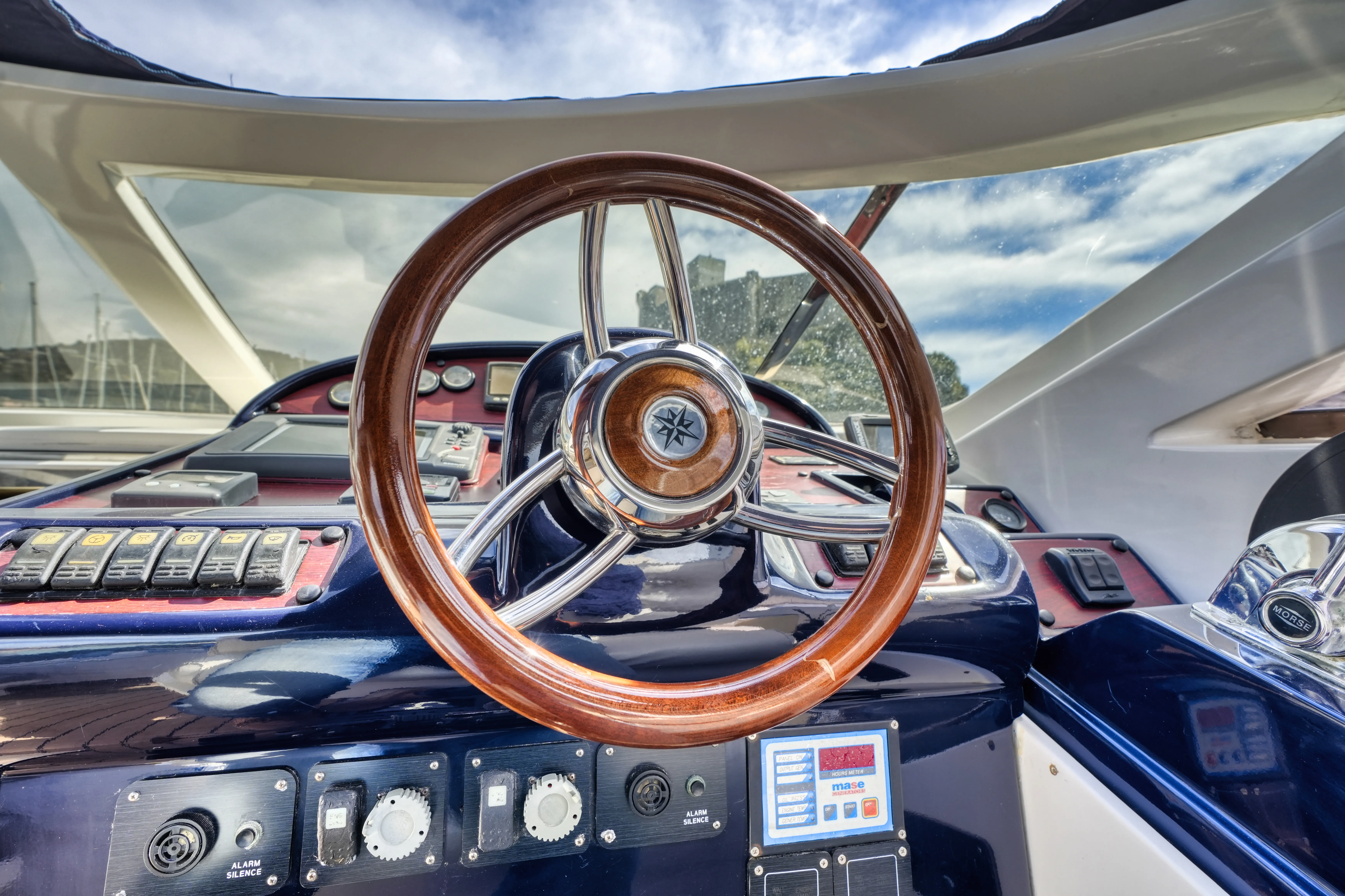 Internal steering wheel